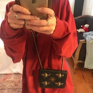 Black bee crossbody Fannypack
